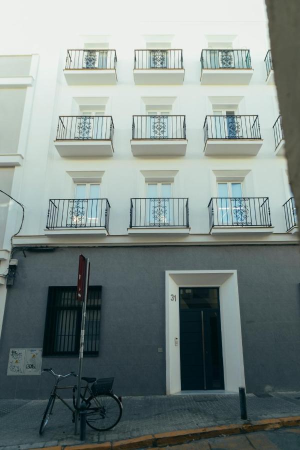 Modern With Balcony- 2Bd 2Bth- San Vicente Apartman Sevilla Kültér fotó